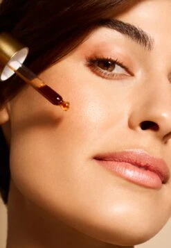 Collistar Gocce Magiche - Face Self Tan Magic Drops - Zelfbruiner - - 11 Collistar Gocce Magiche - Face Self Tan Magic Drops - Zelfbruiner - - -Pure Skin Verkoop 16560a6729694a9b83086fc235e7df54