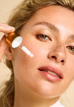 Collistar Gocce Magiche Spf 50 - Protective Drops Anti-Age Brightening Spf 50 With Niacinamide - Anti-Aging - - -Pure Skin Verkoop c7b97f8a65e6421891346b6a1096ee51